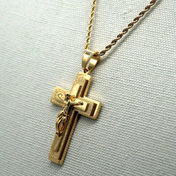 Beautiful stainless steel gold crucifix with gold chain and engraving. - Picture 5 of 8